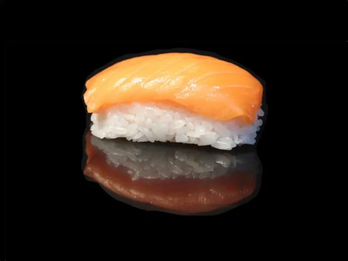 Суши с лососем